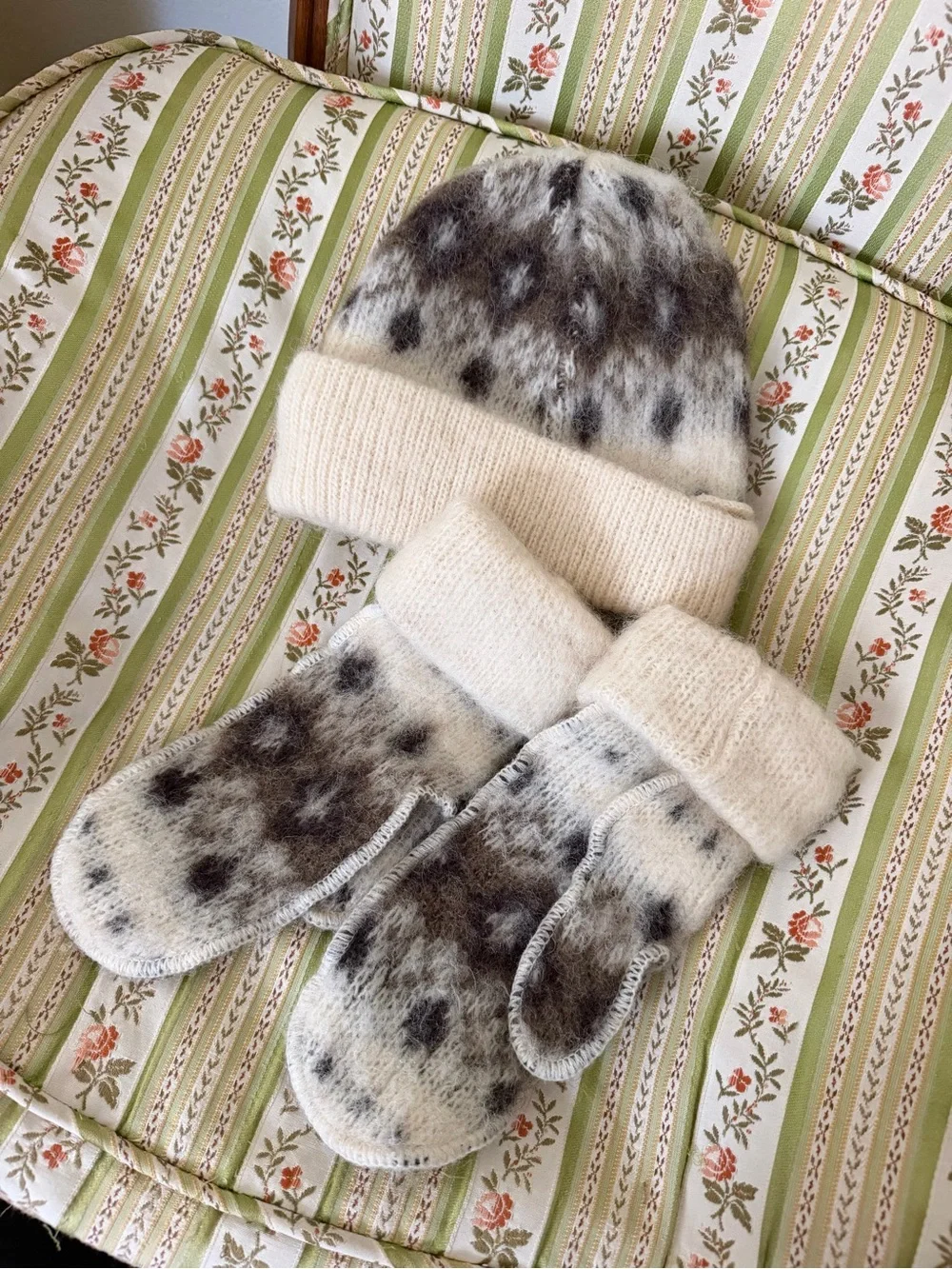Scandinavian Wool and Mohair Hat and Mittens Set